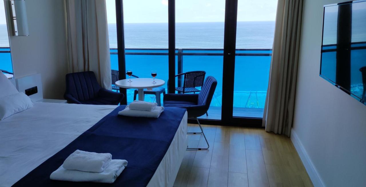 Only Front Sea View, No Side View, Wonderful Panorama, High Floor, Location Guarantee Aparthotel Батуми Екстериор снимка