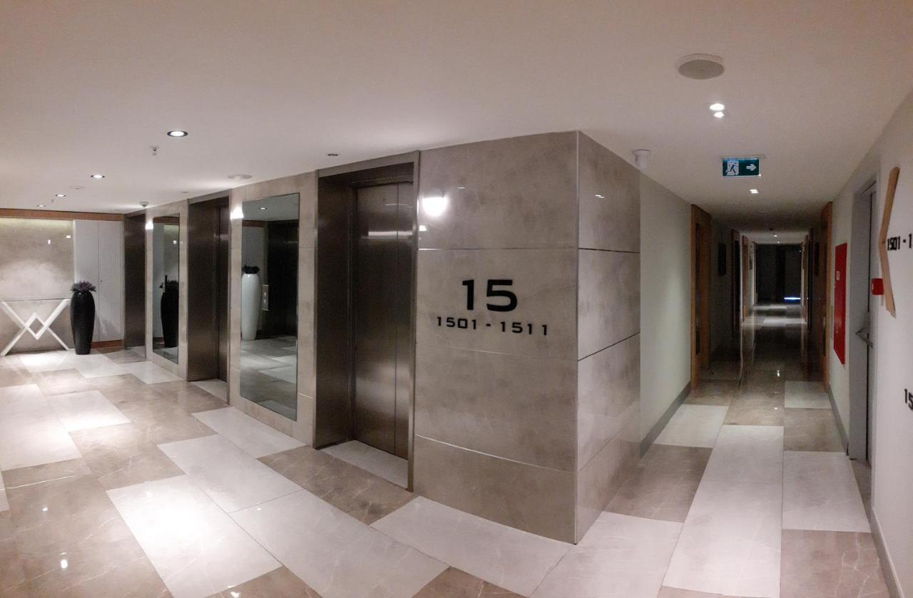 Only Front Sea View, No Side View, Wonderful Panorama, High Floor, Location Guarantee Aparthotel Батуми Екстериор снимка