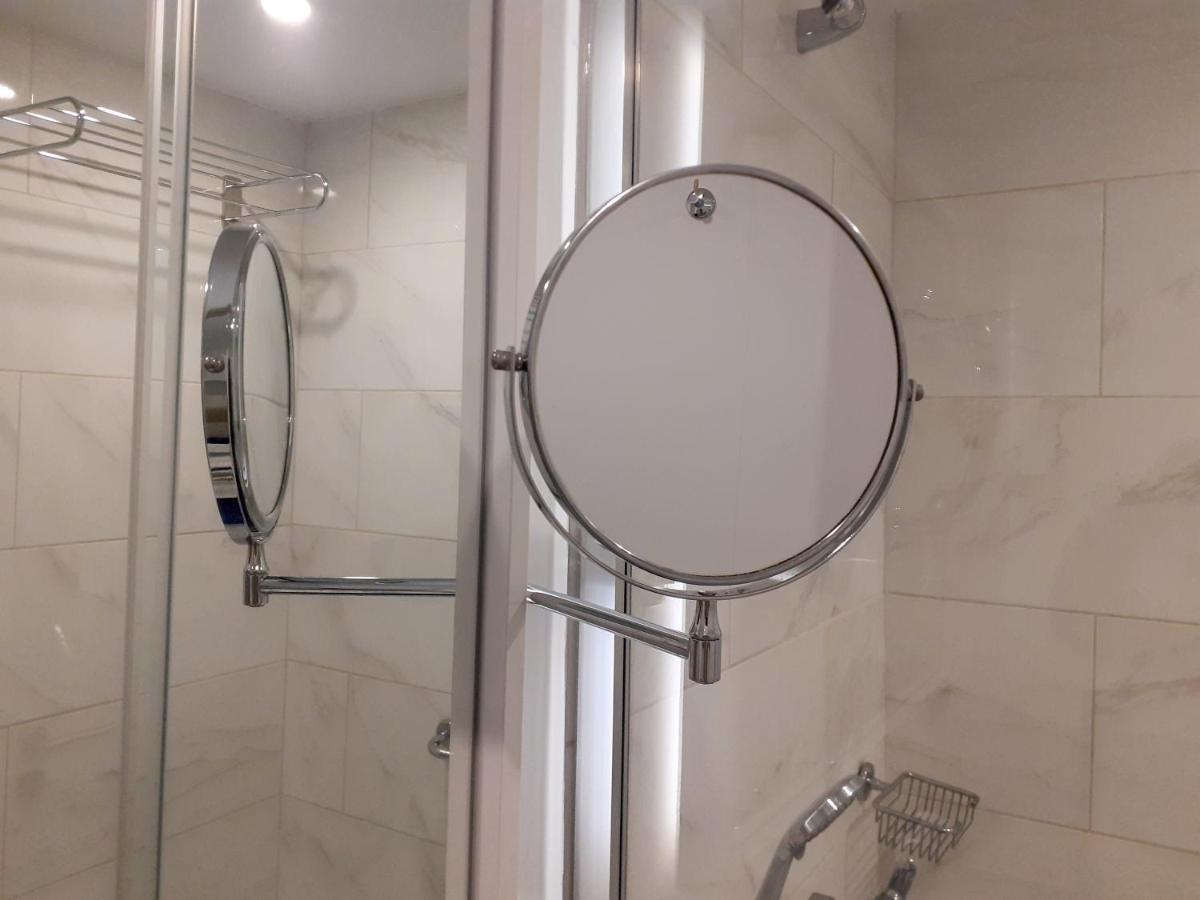 Only Front Sea View, No Side View, Wonderful Panorama, High Floor, Location Guarantee Aparthotel Батуми Екстериор снимка